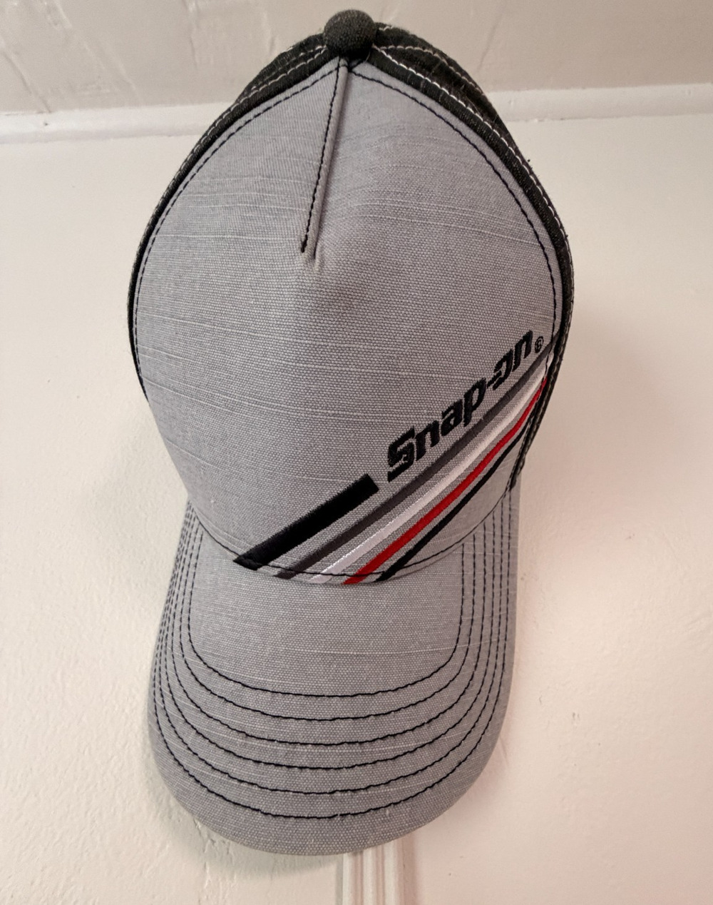 Snap On Tools Hat Mens Grey Black Racing Stripe Baseball Cap Snapback NWOT New